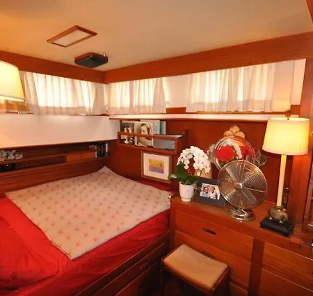 Hotel en barco Live On Nerissa Antibes